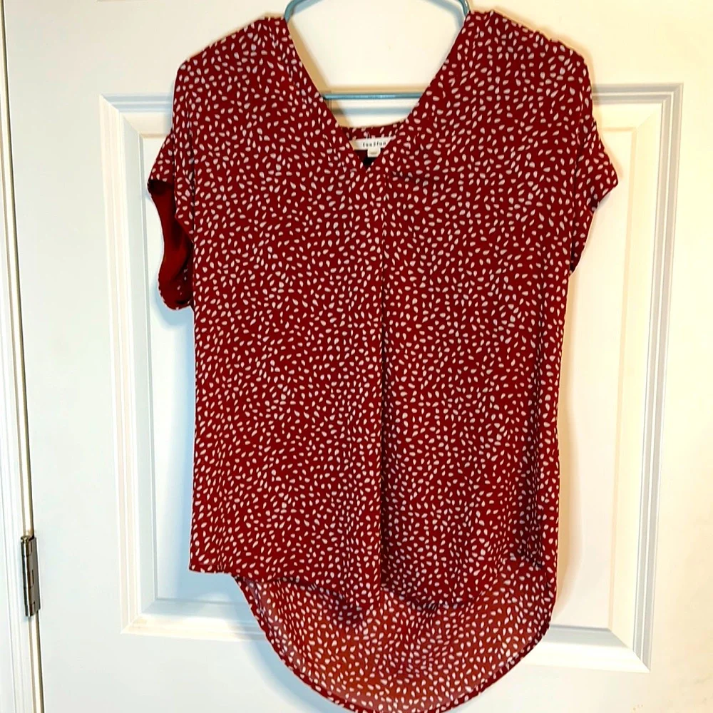 Size medium - Picture 1 of 3
